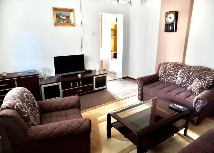 Lari And Klo Apartments